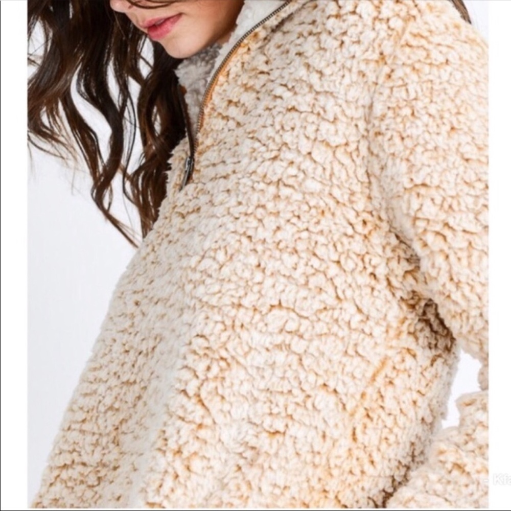 Sherpa Pullover - Picture 3 of 5